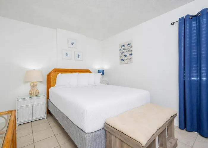 Apartment Surf & Racquet 610a